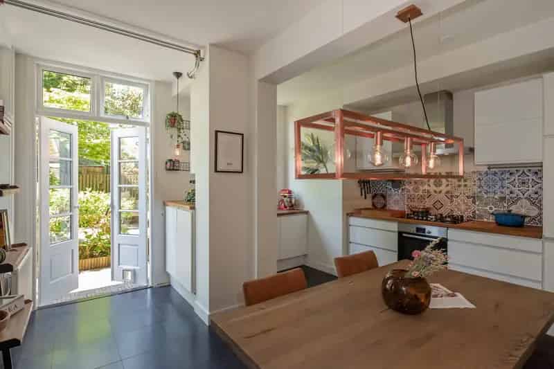 Appartement te koop Delft: Jaren 30 woning met karakteristieke details