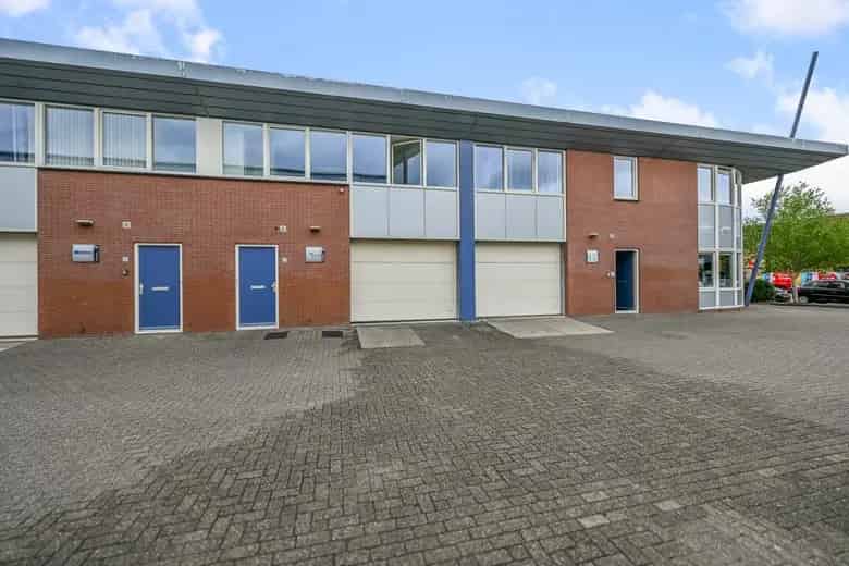 204 m2 bedrijfsruimte te koop in Wormerveer