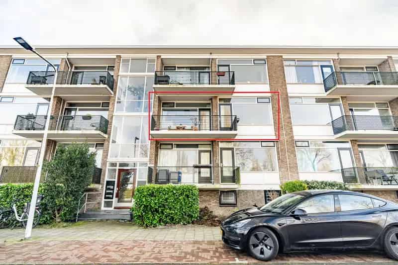 Leiden 3-kamer appartement 83m2 2 balkons HR++ glas nieuwe CV ketel