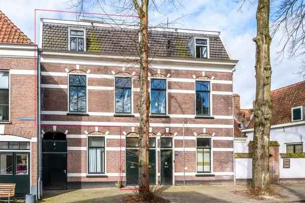 Nijmegen Centrum: 4-kamer Bovenwoning met Dakterras