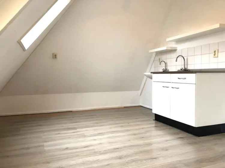 Kamer te Huur Helpman Groningen 15m2 Eigen Keuken