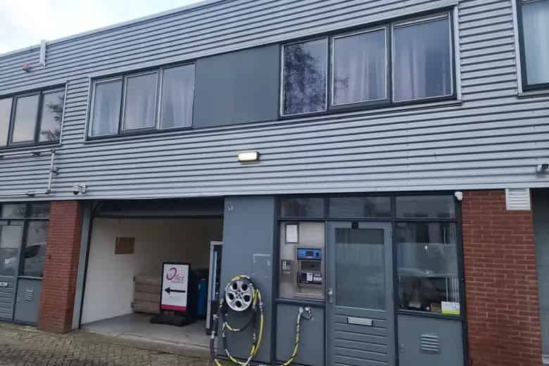 156 m2 Bedrijfsruimte te Koop Nieuw Vennep