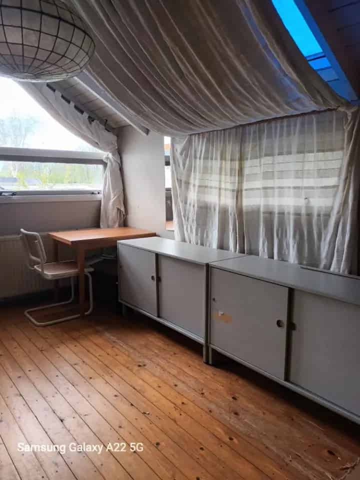 Kamer op Woonboot Amsterdam