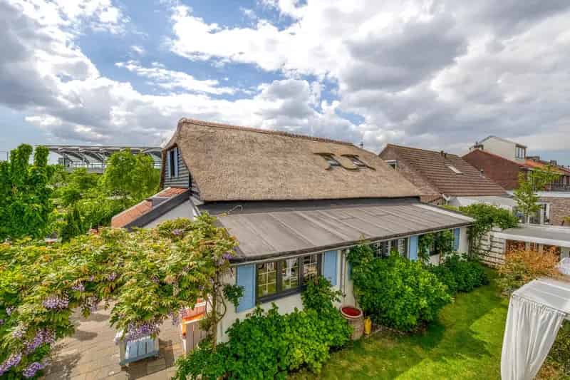 Vrijstaand Huis Pernis: Karakter, Ruimte en Rust nabij Rotterdam