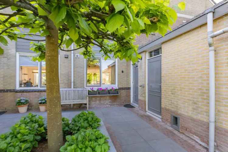 Huis te koop Velserbroek 3 slaapkamers 129m2 tuin aan het water