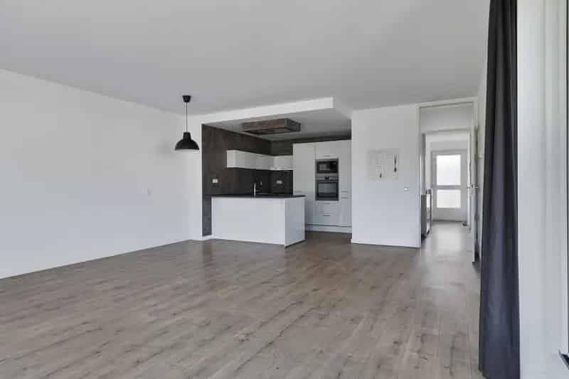 Ruim 4-kamer appartement Zevenkamp nabij winkels en OV