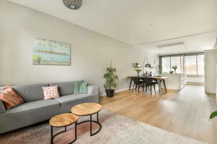 Royaal 4 Kamer Appartement Amsterdam Buitenveldert 107m2 gerenoveerd