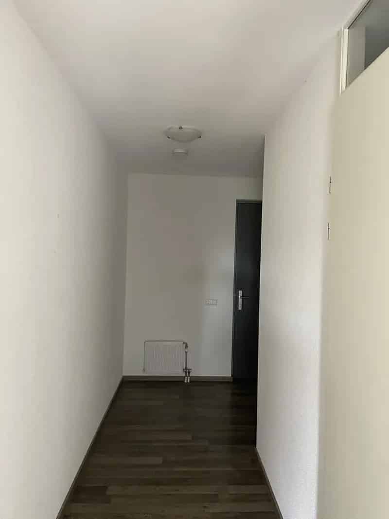 Hatert appartement: Ruime woning nabij winkelcentrum en openbaar vervoer