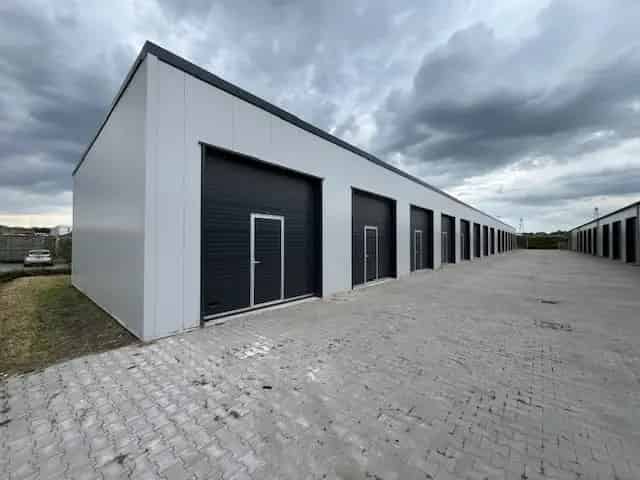 Bedrijfshal Groningen | Zoek bedrijfshallen te huur: Gdanskweg 120 9723 TS Groningen 