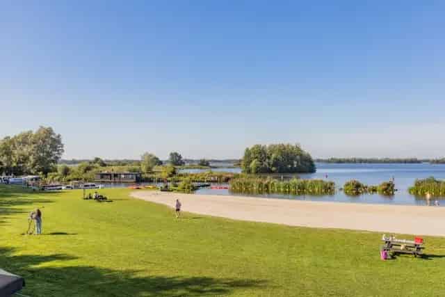 Paviljoen De Leyen te huur: Horecagelegenheid aan het water