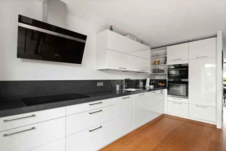 Royale Tweekapper Zevenaar Heerenmäten 126m² Garage Tuin