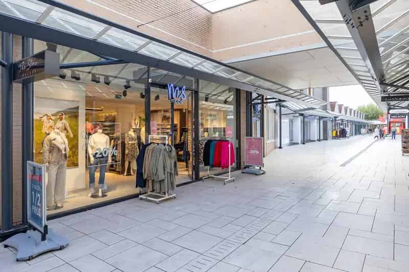 Winkelruimte te Huur Lisse Blokhuis 249m²