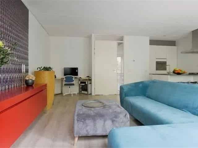 Te Huur: Licht 3-kamerappartement 81m² Oosterparkbuurt
