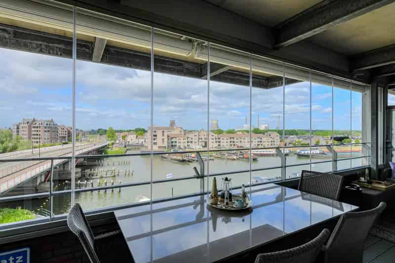 Luxe Appartement 155m2 Raamsdonksveer 3 Slaapkamers 2 Balkons Parkeerplaatsen