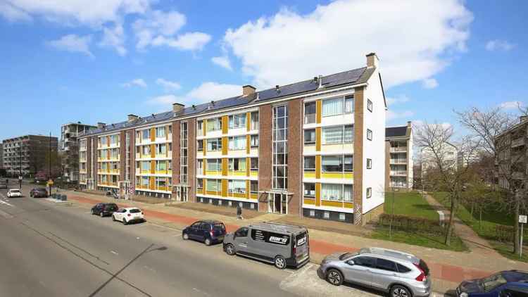 Steenvoordelaan 231: Wonen nabij winkels en openbaar vervoer