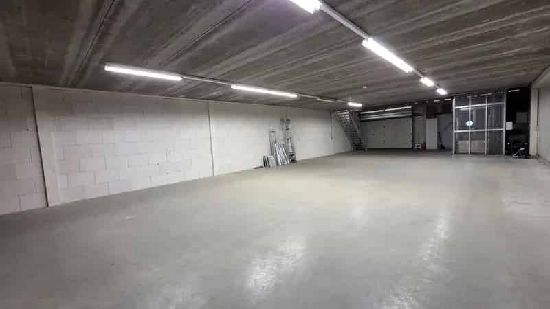 Bedrijfshal Almere | Zoek bedrijfshallen te koop: Xenonstraat 156 1362 GH Almere 