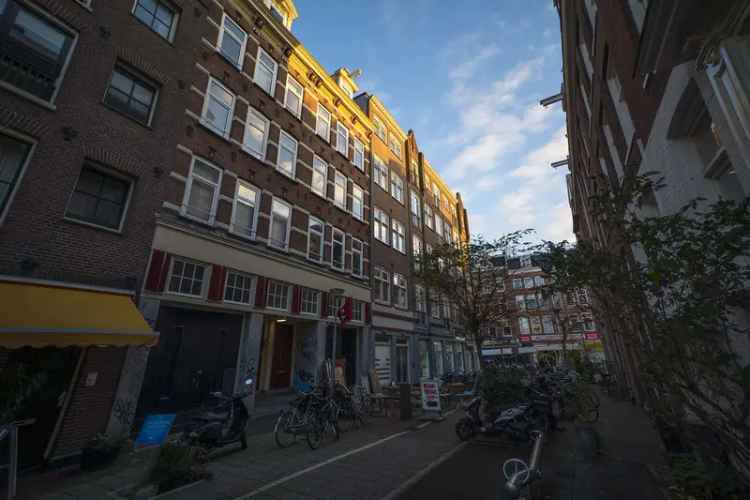 Ruime Studio nabij Albert Cuypmarkt De Pijp Centrum