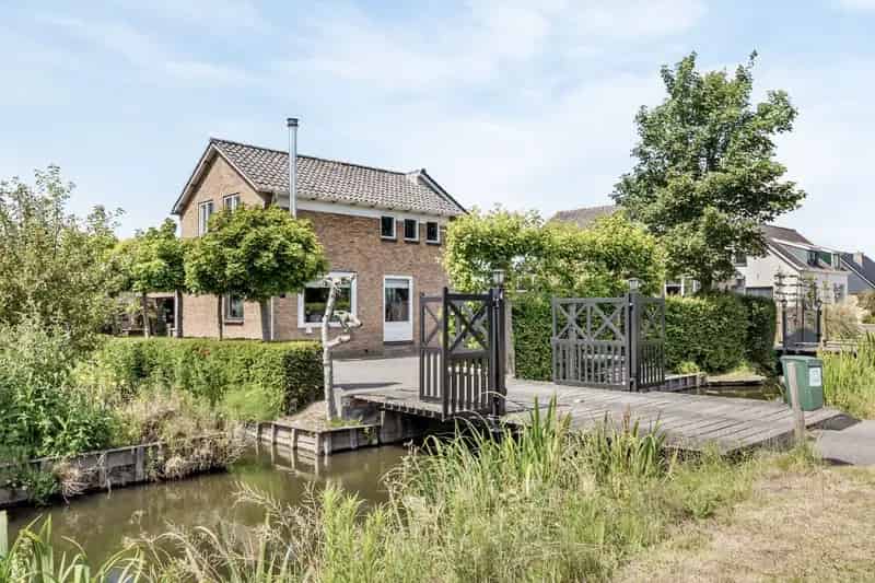 Vrijstaande woning met extra woning Nieuwerkerk aan den IJssel