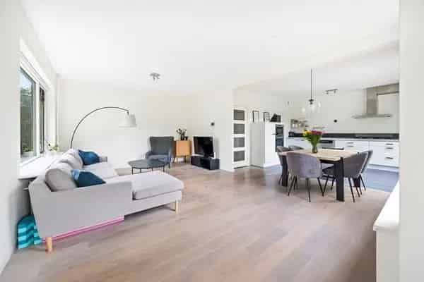 Moderne Kwadrantwoning Essesteijn 4 slaapkamers grote tuin