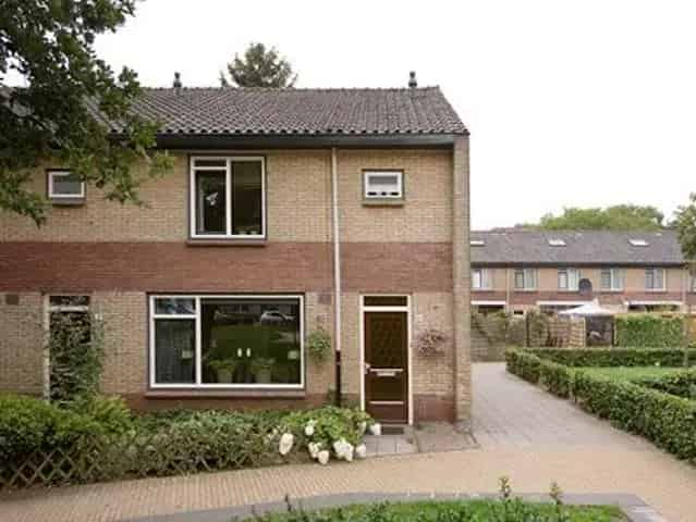 Moderne woning Enschede nieuwe keuken badkamer toilet