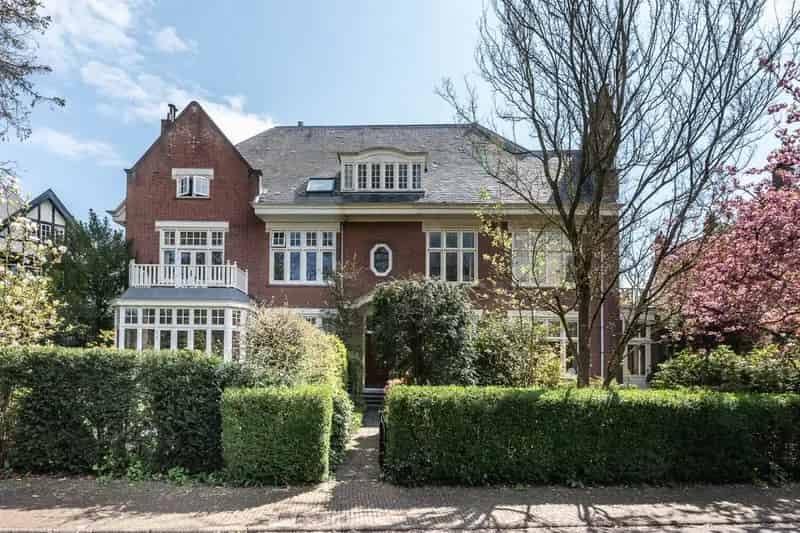 Huis te koop Bloemendaal: Royale Villa in Park Duin en Daal