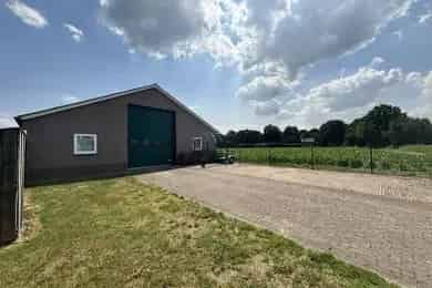 350m2 Bedrijfsruimte te Huur Heesch