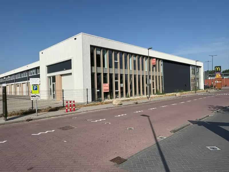 Bedrijfshal Zoetermeer te Huur Kelvinstraat