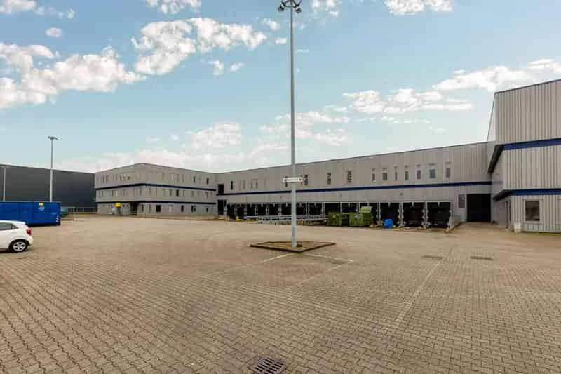 Bedrijfshal Amsterdam te Huur 5500m2 Opslag Productie A5 A10