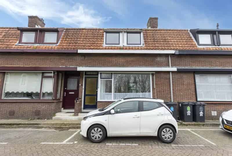 Ruime woning Hordijk 5 slaapkamers 2 badkamers te renoveren