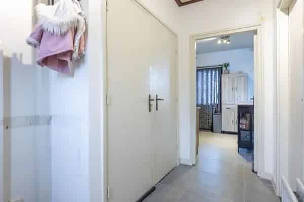 Ruime 2-onder-1-kapwoning Limbricht Grote Garage Veel Potentie