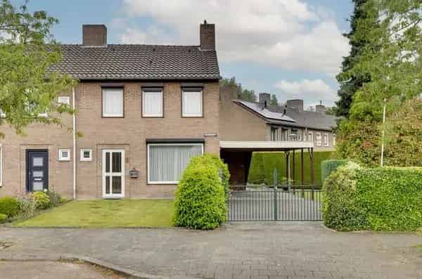 Ruime Eindwoning 3 Slaapkamers Grote Zolder Venlo
