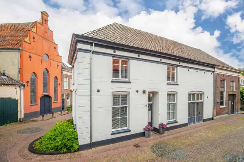 Huis te koop Doesburg: Gerenoveerde stadswoning met 4 slaapkamers