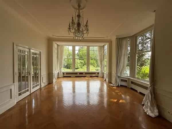Vondelpark Appartement: Luxe en Rust in het Hart van Amsterdam