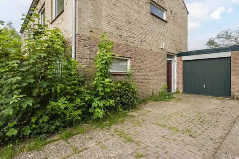 Ruime Tweekapper 5 Slaapkamers Beek