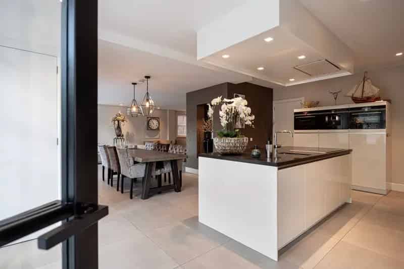 Huis te Koop Volendam: Luxe Gerenoveerde Woning 214m²