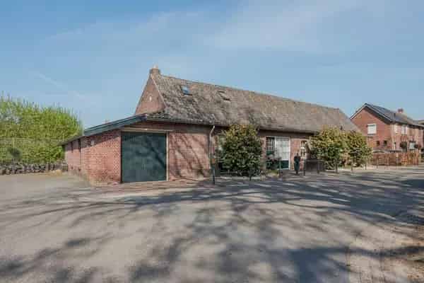 Familiehuis Swolgen 4 slaapkamers grote tuin