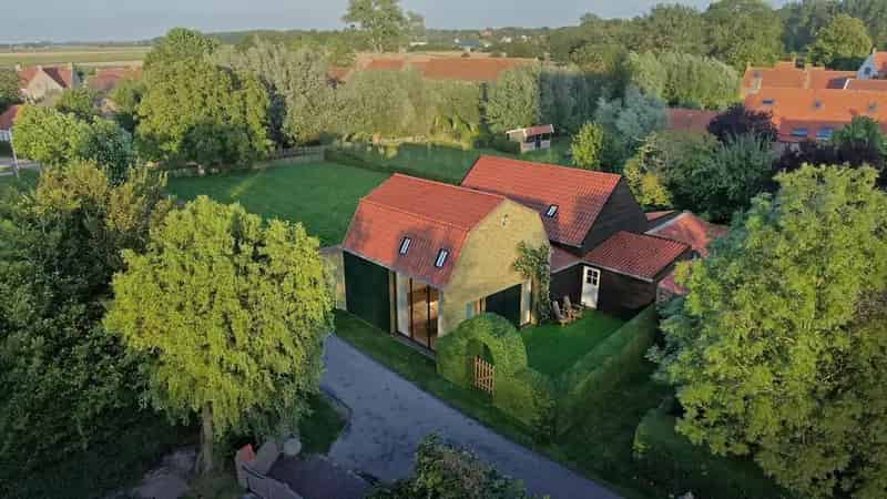 Renovatieschuur Sint Anna ter Muiden: Ruim perceel, droomwoning realiseren