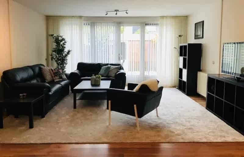 140m2 Huis 4 slaapkamers 1 badkamer tuin berging