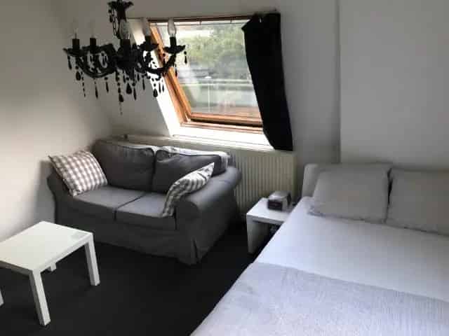 Studio te Huur Hilversum: Ruime Lichte Studio Nabij Centrum