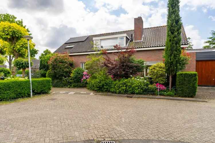 Bungalow Te Koop in Papendrecht, Zuid-Holland