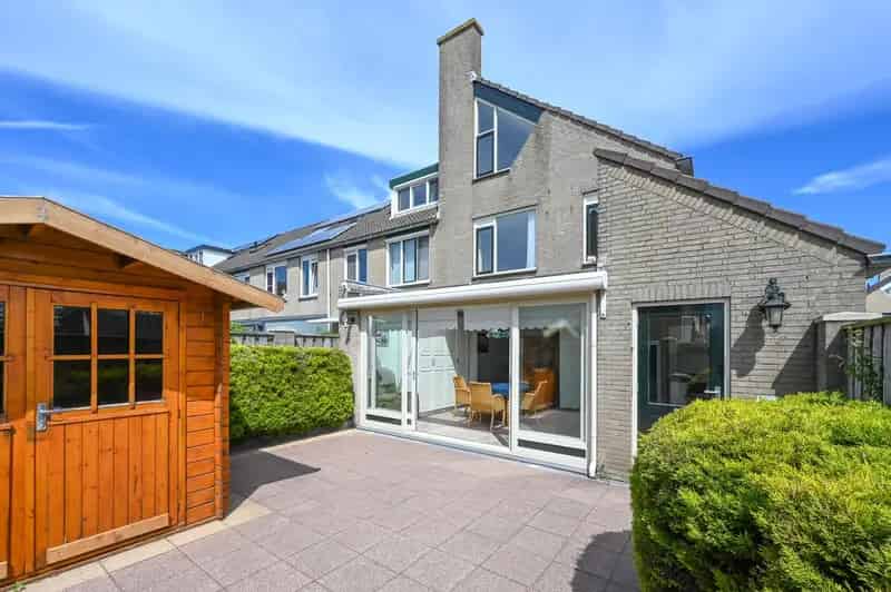 Huis te koop: Vondellaan 16 2692 DK 's-Gravenzande 