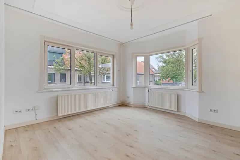 Jaren 30 Bovenwoning Breda Tuinzigt Gerenoveerd 2 slaapkamers Dakterras