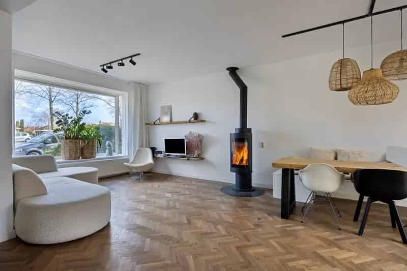 Herenhuis Leiden 4 slaapkamers moderne keuken tuin zonnepanelen