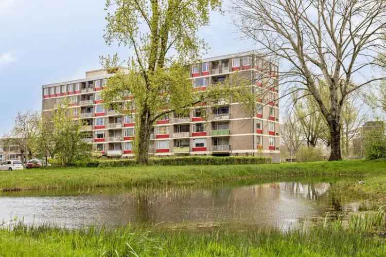 Amersfoort Randenbroek: Licht 3 kamer appartement nabij binnenstad