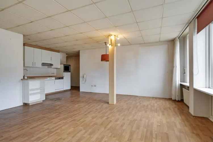 Woning met 2 Verhuurde Appartementen in Banholt