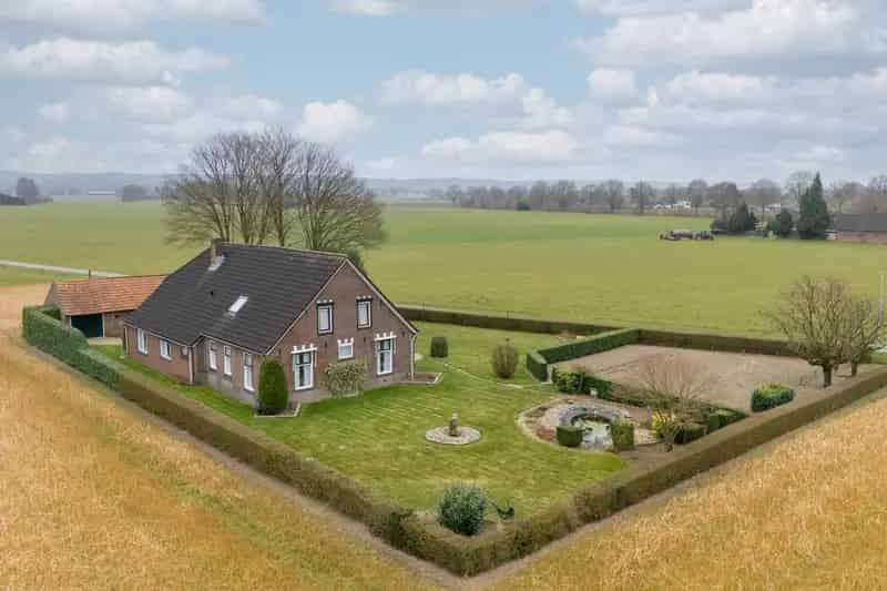 Vrijstaande woonboerderij Didam 312m²  MantelZorg Gezinshuis