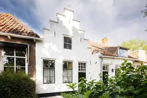 Rijksmonumentale woning te Veere met tuin en berging