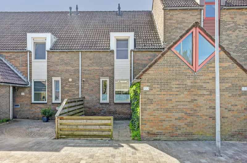 Tussenwoning 4 slaapkamers zonnige tuin nabij voorzieningen