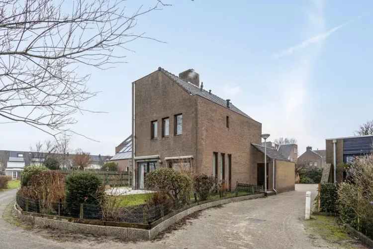 Vrijstaande woning Noordwijkerhout 4 slaapkamers grote garage