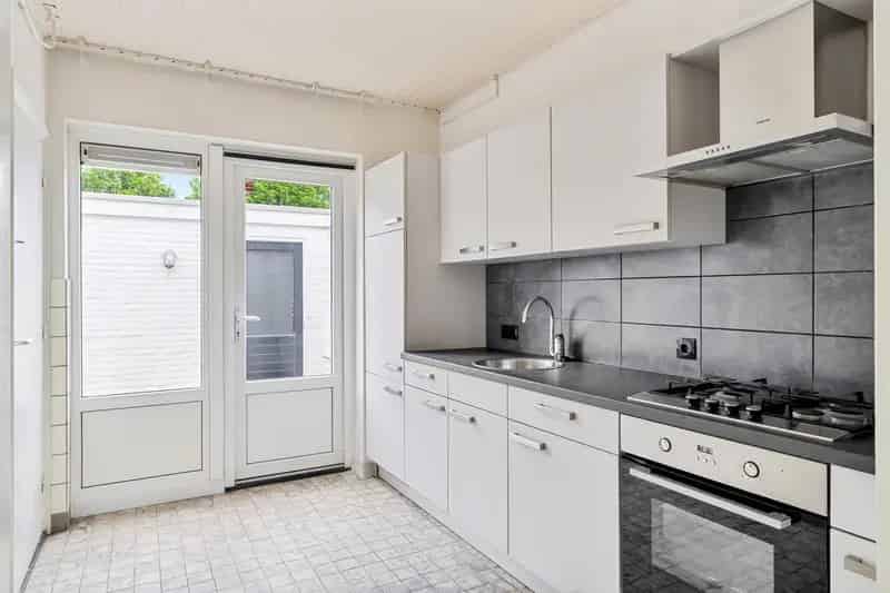 Ruime 4 Slaapkamers Familiewoning Nabij Natuurgebied